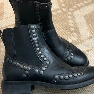 Boemos Italian made Black Studded Leather Chelsea Boots EU 38
